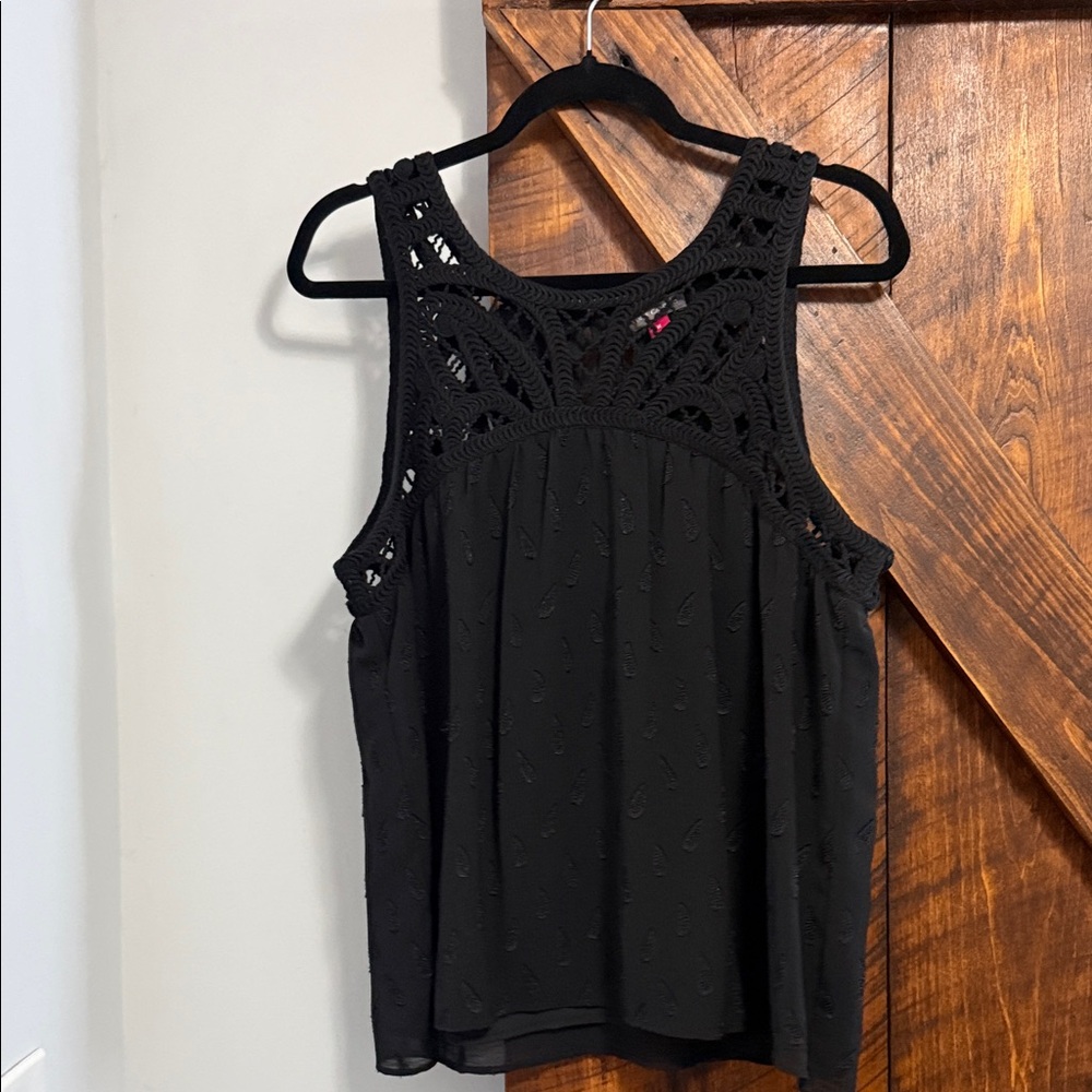 Vince Camuto Black Sleeveless Crochet Blouse